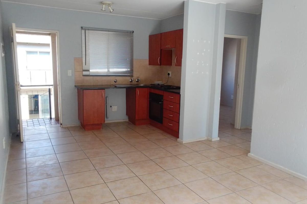 Apartment Flat for Sale in Boksburg, Klippoortjie, East Rand - Photo 3