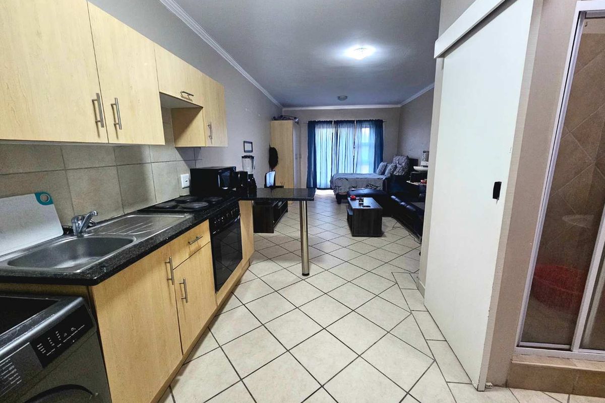 Bachelor Flat for Sale in Bains Game Lodge – Excellent Investment Opportunity - Photo 4