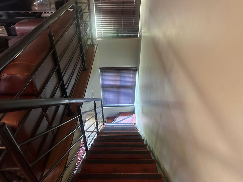 VERY NEAT PENTHOUSE OVERLOOKING THE GOLF COURSE - Photo 6