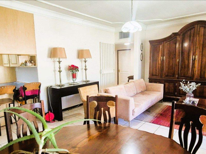 Elegant, Low-Maintenance Townhouse in Prime Keidebees - Photo 6