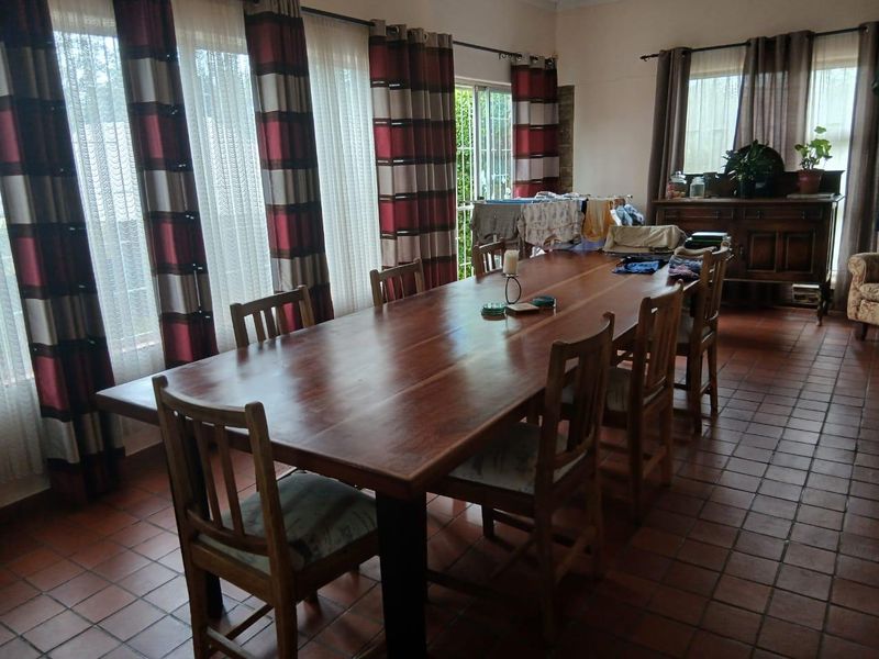 House for Sale with a Flat – Spacious Family Living - Photo 8