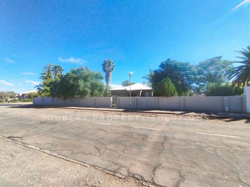 FAMILY HOME WITH  2 ADDITIONAL FLATLETS FOR SALE IN MARIENTAL - Photo 2