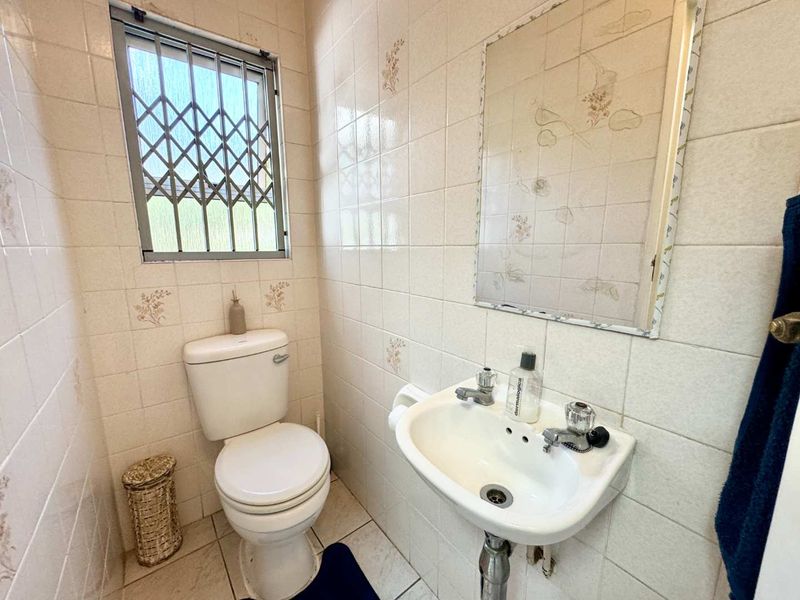 Hendra Estates - Pet Friendly Townhouse with Seaview's For Rent In Prime Umhlanga! - Photo 8