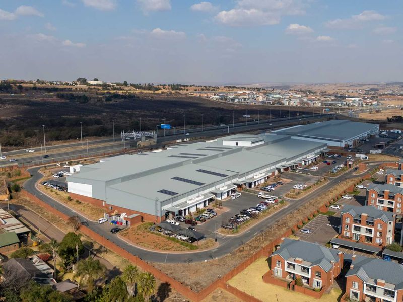 Charming Ground-Floor 3-Bedroom Unit with Private Garden in Irene - Photo 7