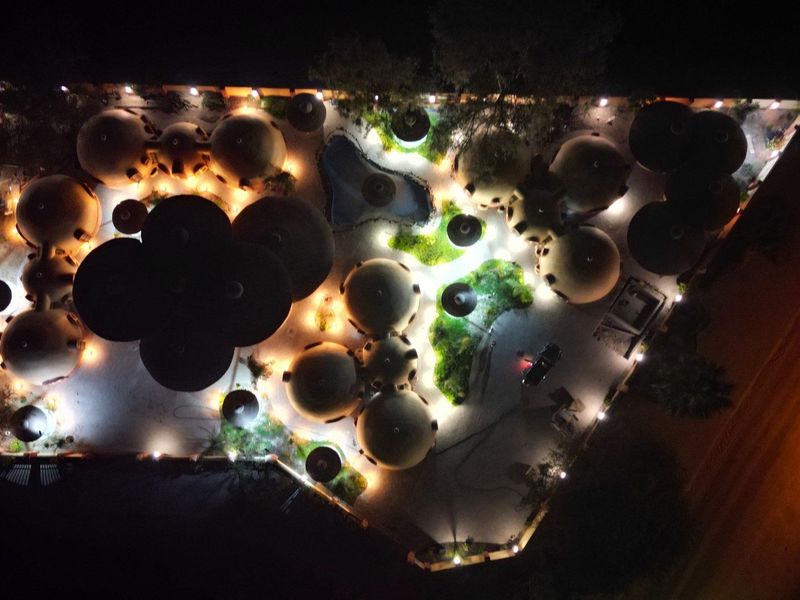 Brand new business center - Photo 6