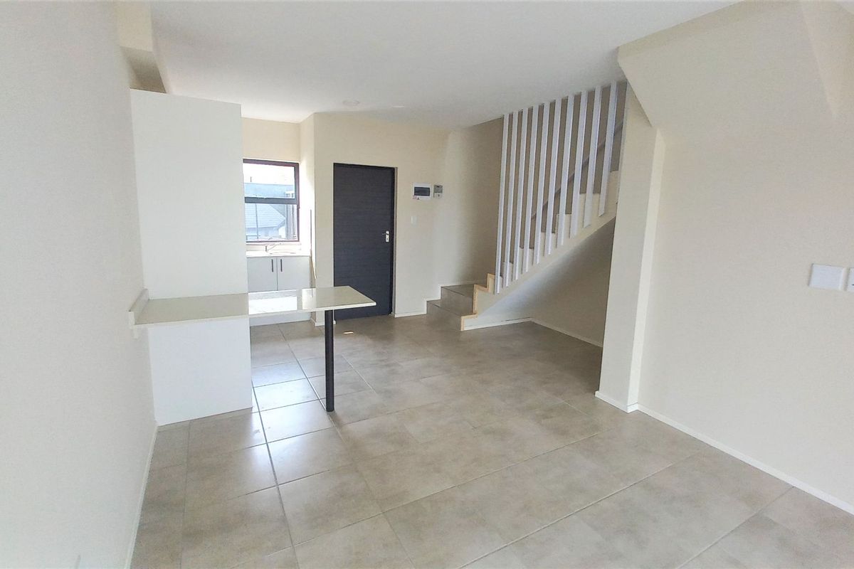 FOR RENT  |  Hillcrest  |  Kings Gate Estate  |  2 Bedroom Duplex - Photo 5