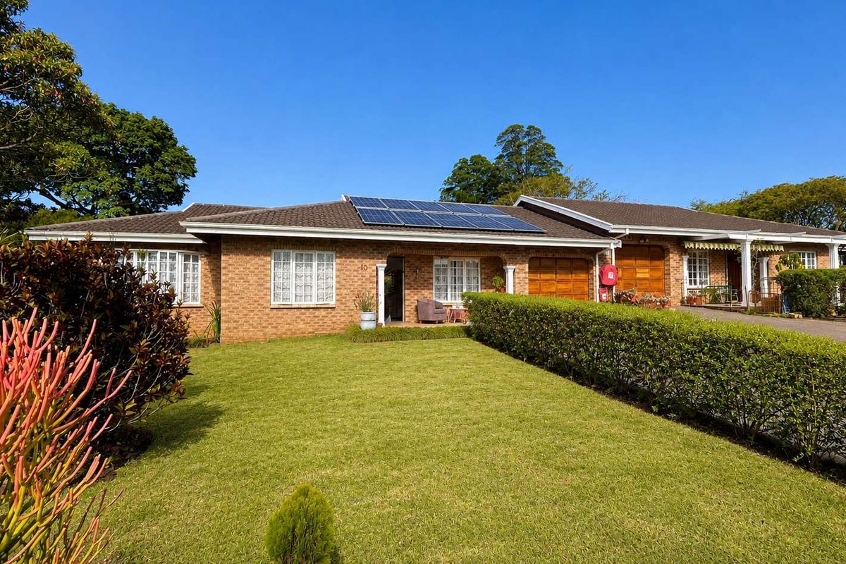 Peaceful over-50s living with solar, beautiful gardens and a lifestyle you can slow down into. - Photo 3