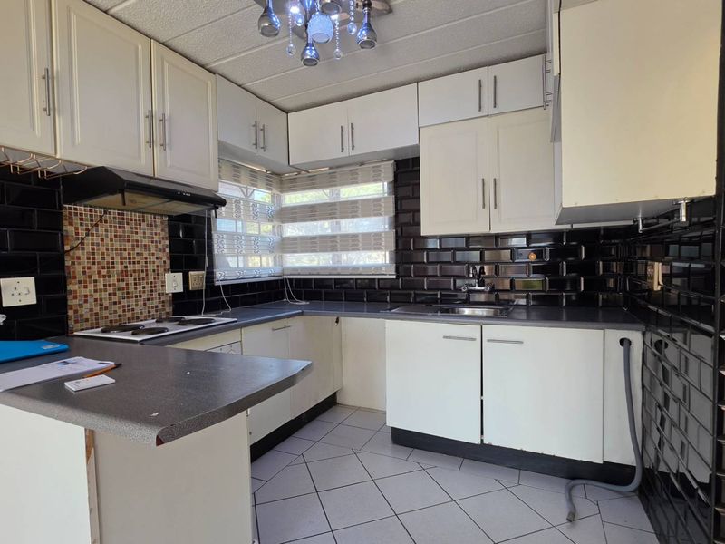 2 Bedroom Townhouse for Sale in Glenvista - Photo 7