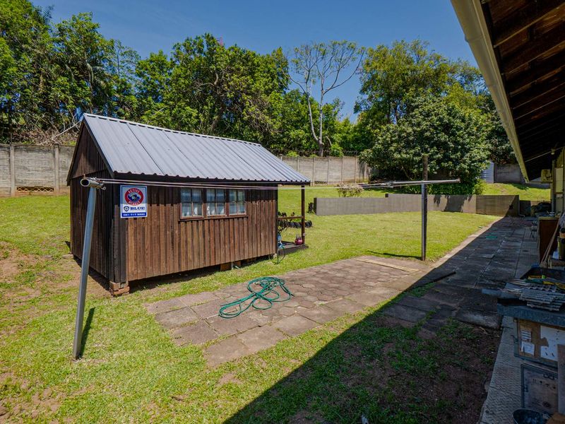 Level land family home - Photo 5