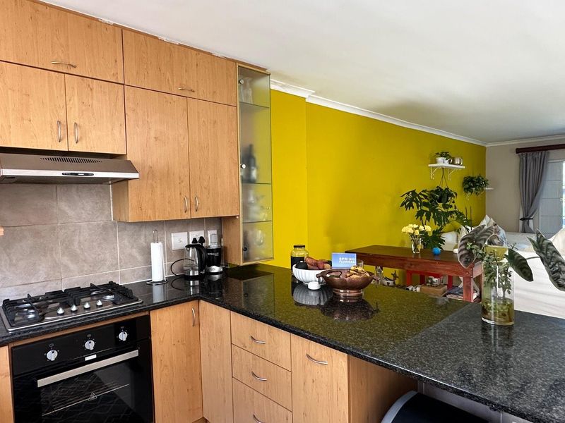 Spacious Townhouse In Popular Security Estate - Photo 10