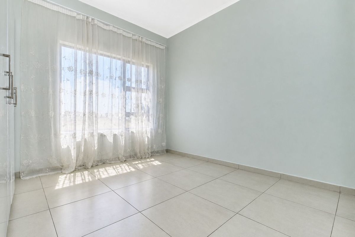 THREE BEDROOM APARTMENTAVAILABLE IN ISABEL ESTATE - Photo 5