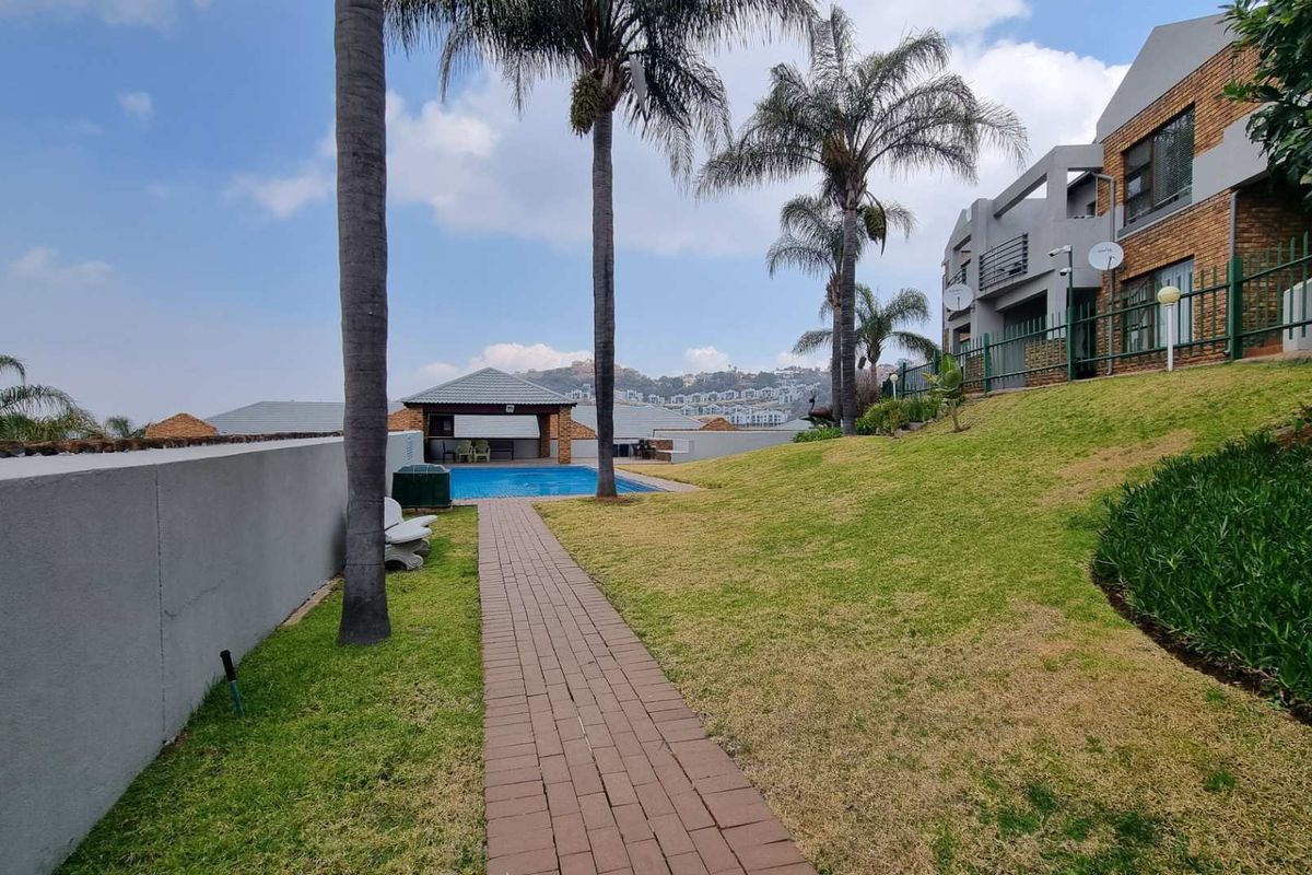 Lovely 2 Bedroom Unit in Bassonia for Sale - Photo 3