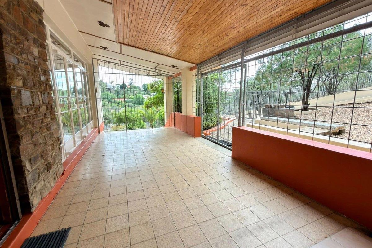 3 Bedroom House TO LET in Luxury Hill - Photo 5
