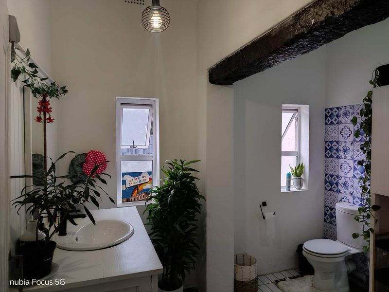 Corner Home in the Heart of Melville! - Photo 10