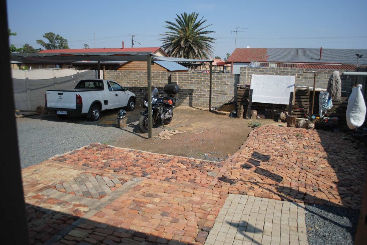 Cozy house to be your home - Photo 2