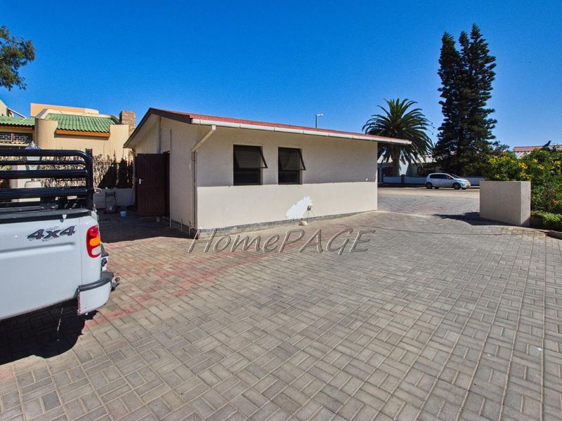 Vineta, Swakopmund: General Business Zoned 3 Bedr home for sale - Photo 4