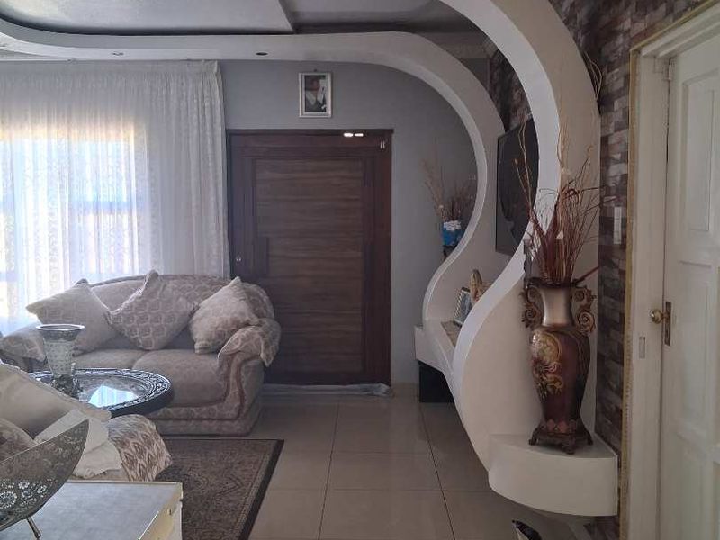 3 Bedroom House For Sale in Vanderbijlpark CE7 - Photo 3