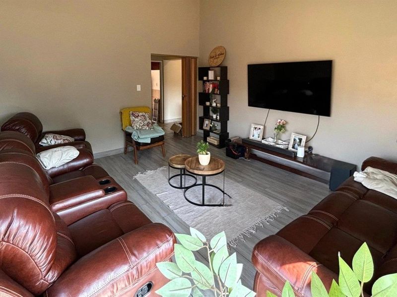 Welcome Home! The Perfect Townhouse for Newlyweds or Those Ready to Downsize - Photo 4
