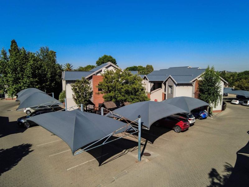 2 Bedroom Ground Floor Apartment for Sale - Photo 3