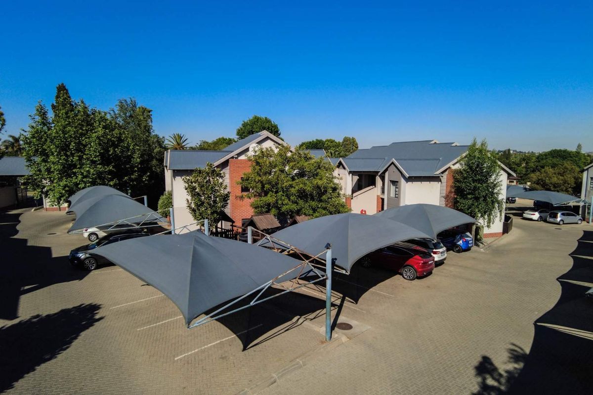 2 Bedroom Ground Floor Apartment for Sale - Photo 3