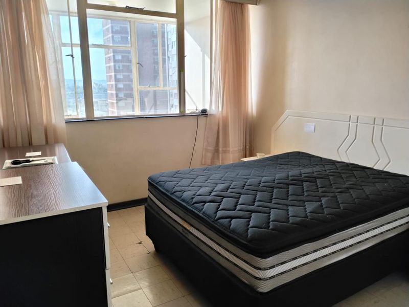 1.5 bedroom with good views. - Photo 1