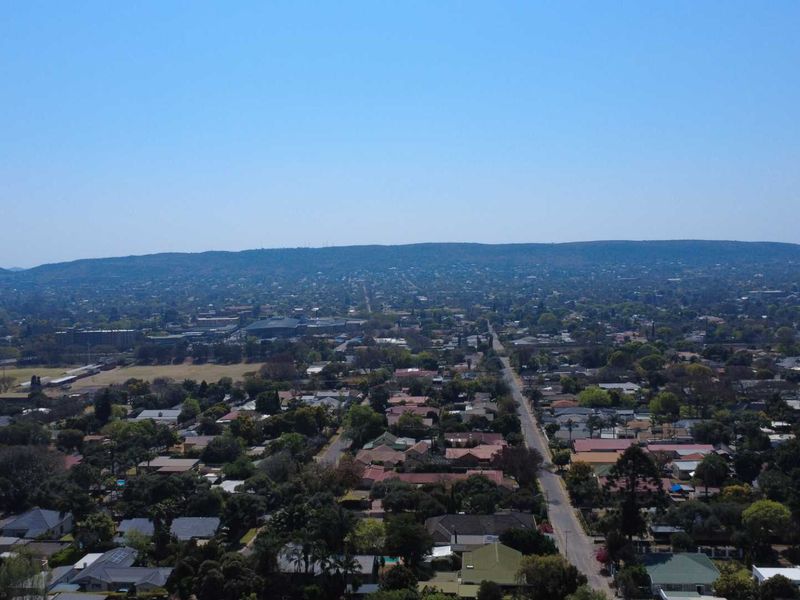 Stunning Views over the Pretoria Moot - Photo 9