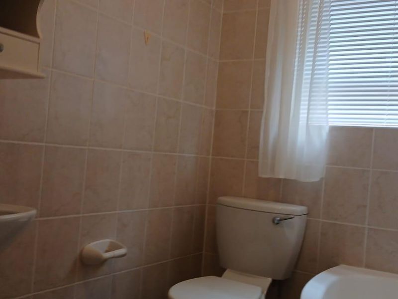 Low Maintenance Townhouse in the Heart of Heiderand - Photo 9