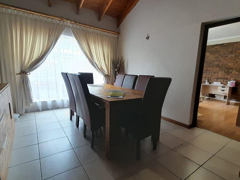 Exceptional Valued Home - Photo 10