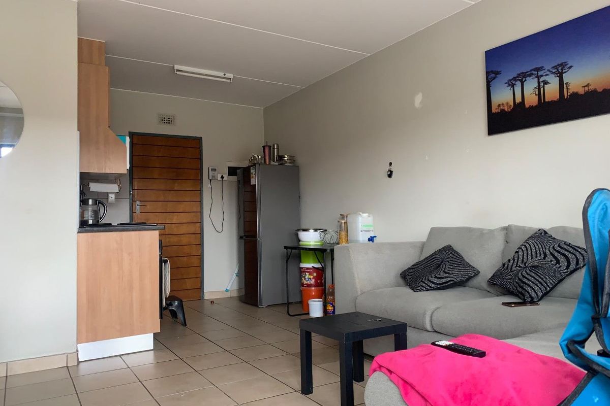 Secure Living: 2-Bedroom Apartment Close to Amenities - Photo 3