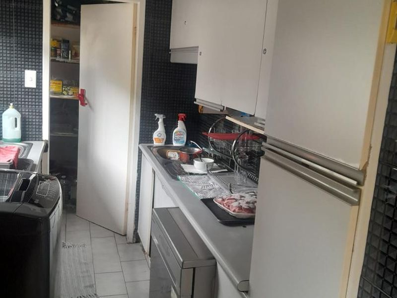 A big property in a prime location in kew - Photo 5