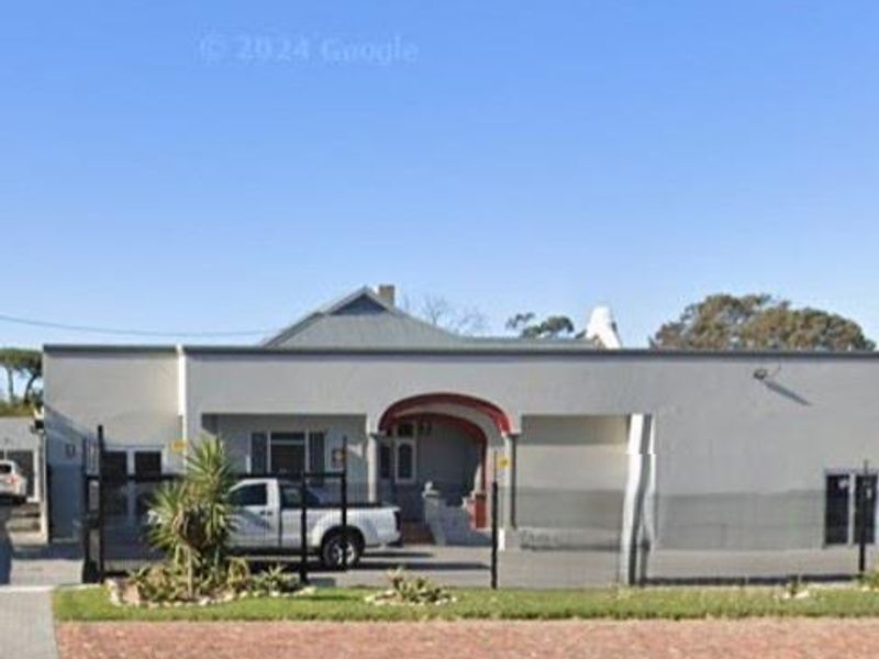 Versatile Open-Plan Office Space in the Heart of Walmer - Photo 3