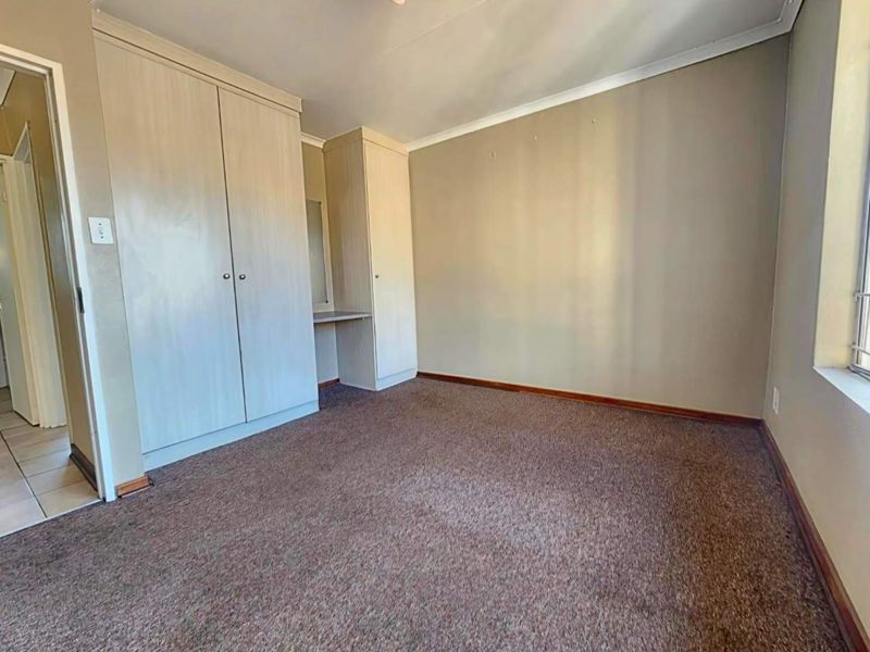 2 Bedroom Townhouse for Sale in New Redruth - Photo 8