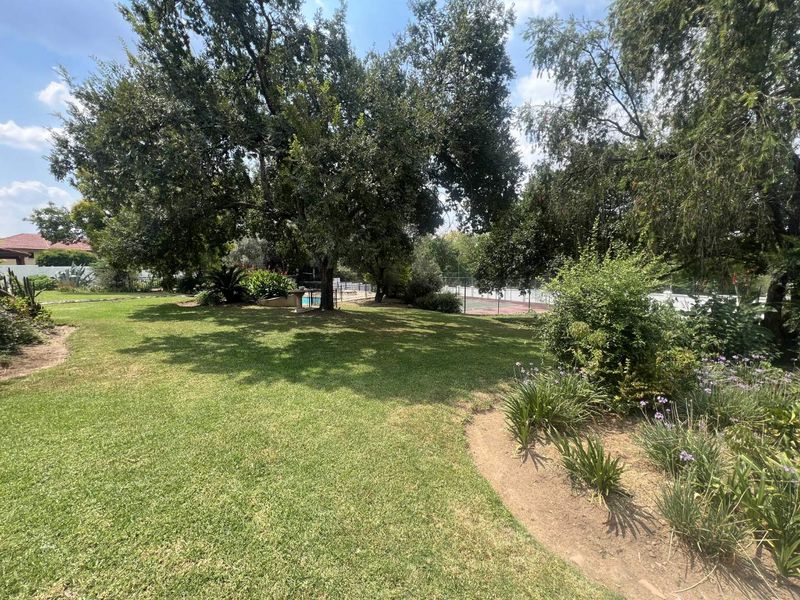 Prime Development Opportunity | 5,000sqm Land – Subdivision Potential | Bryanston East - Photo 9