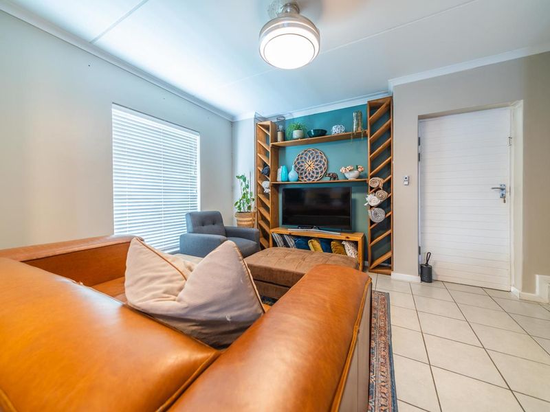 3-Bedroom Townhouse for sale in Stellenbosch - Photo 6