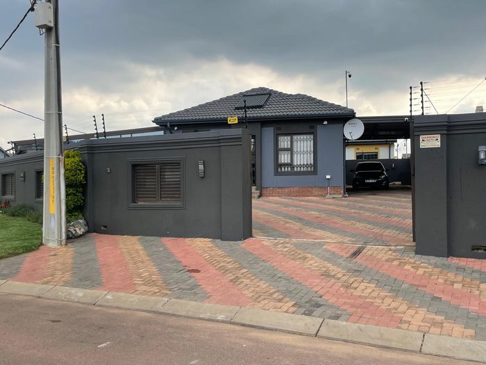 Property #2473995, House For Sale in Witpoortjie