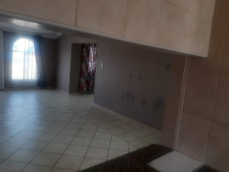 2 Bedroom Town House in New Redruth - Photo 7