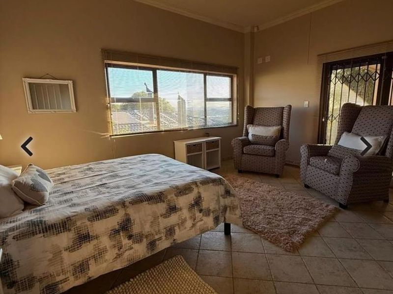 🏡 Beautiful Family Home in Highly-Sought Ludwigsdorf - Photo 10