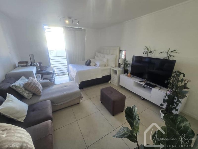 THE ULTIMATE BACHELOR RETREAT - Photo 2