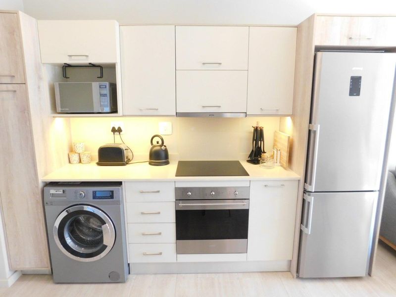 If you are an investor looking to purchase a property for the Corporate tenant, then look no further - Photo 4