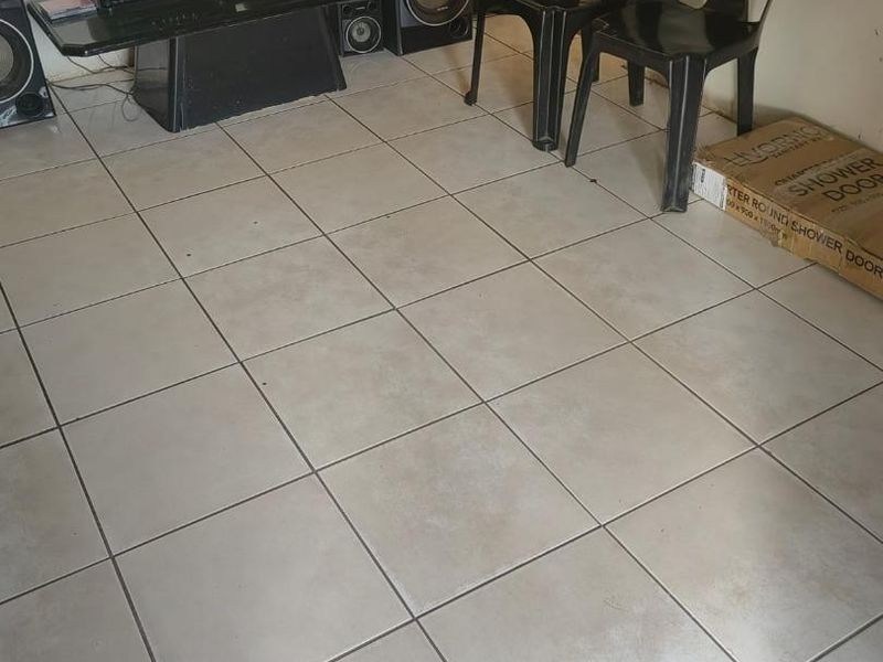 UNBELIEVABLE PRICE!  Luxurious Mansion House in Section 3, Mpumalanga! - Photo 10