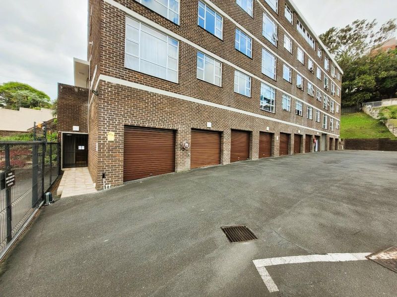 Rental in Morningside - Photo 2