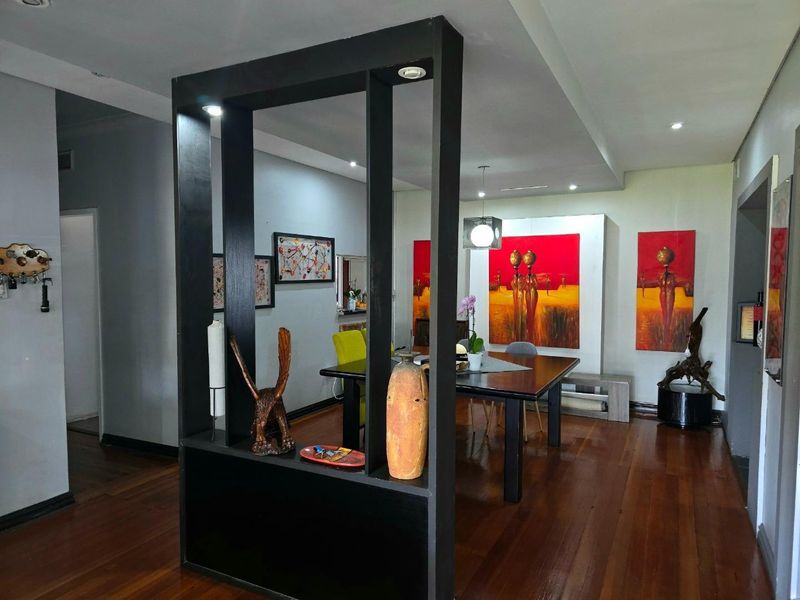 Spacious Four Bedroom Malvern Home with Income Generating Flatlet - Photo 8