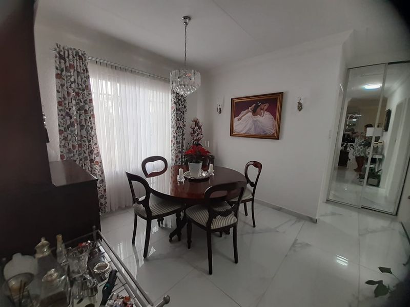 Stunning mordern free standing townhouse - Photo 10