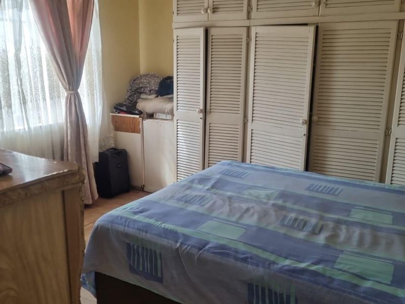 Kenilworth, 2 Bedroom house with flatlet and pool - Photo 4