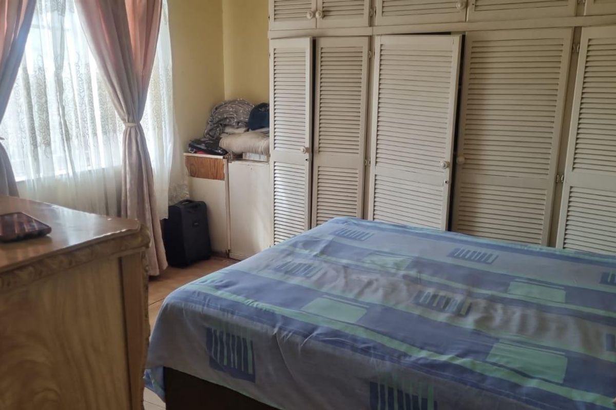 Kenilworth, 2 Bedroom house with flatlet and pool - Photo 4