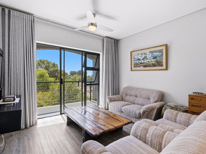 Retirement Village Living At It's Finest - Photo 3