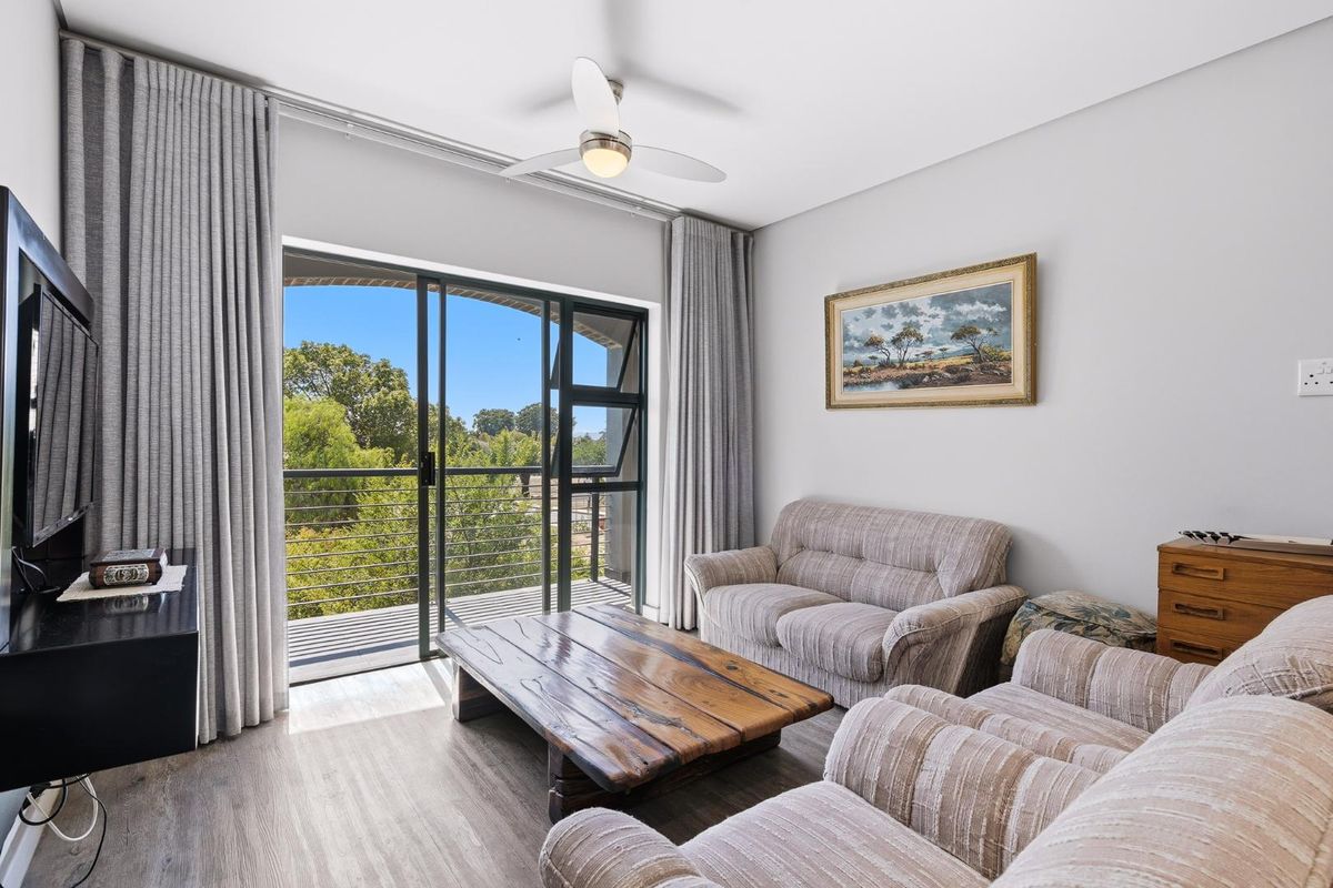 Retirement Village Living At It's Finest - Photo 3