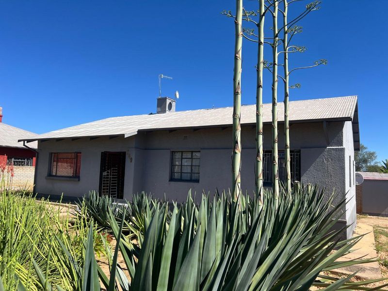 Multi-Use Property for Sale in Windhoek North | Ideal for Offices or Investment - Photo 2