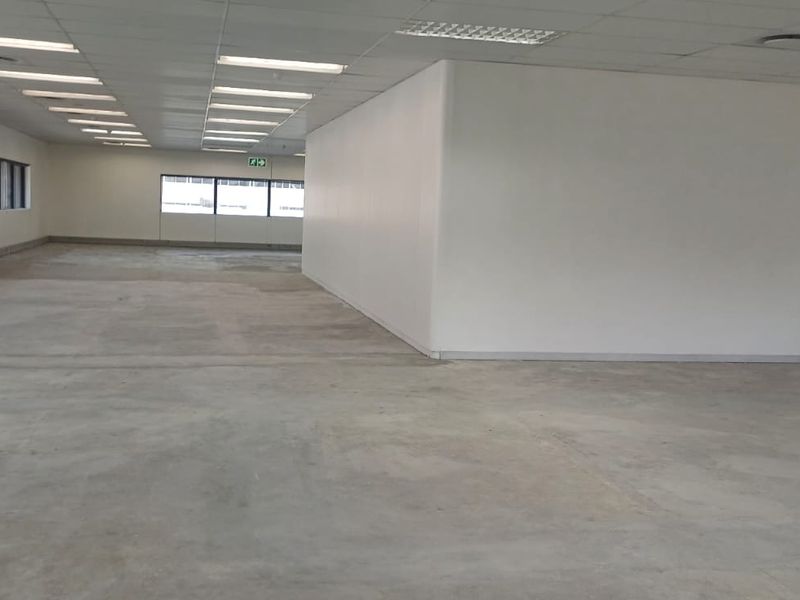 Iconic Premuim building office to let - Photo 3