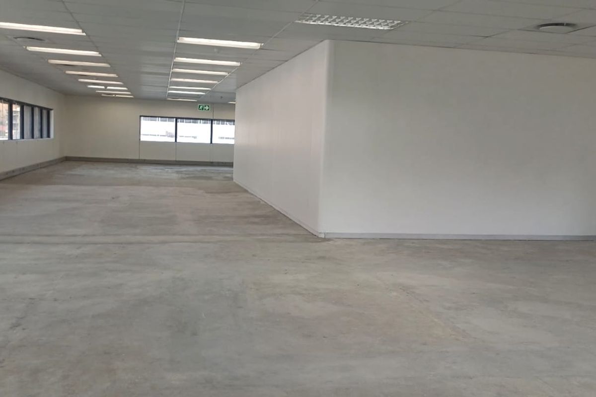 Iconic Premuim building office to let - Photo 3